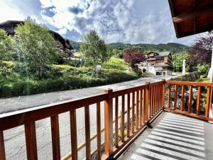 Balkon lub taras w obiekcie Les Chalets Des Evettes - Agréable appartement au pied des pistes MAE-1724