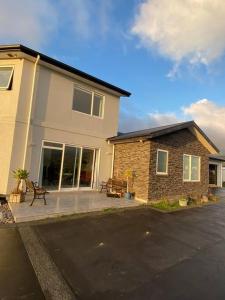 Afbeelding uit fotogalerij van Kingsdale lounge in Aokautere