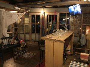Sjónvarps- og/eða afþreyingartæki á Amuya Hostel