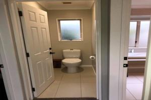 ハミルトンにあるQuiet and comfortableのギャラリーの写真 +2枚の写真