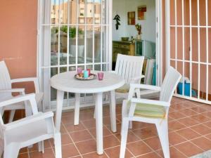 Patio alebo iná vonkajšia časť ubytovania Apartment in Roquetas near the beach