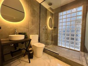 Ένα μπάνιο στο Signature Suites - Athens