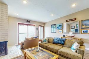 Dana Point Oceanfront Amazing Views STR14-0128的休息区