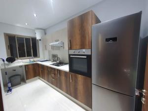 Photo de la galerie de l'établissement Superbe Appartement Vue sur Piscine à Bouznika, à Bouznika