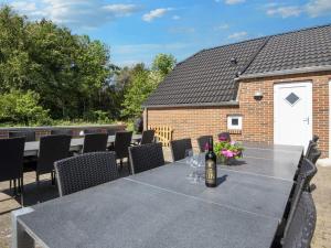 Fotografie z fotogalerie ubytování Holiday Home Løvsangervej v destinaci Nørby