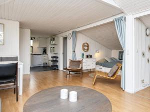 Χώρος καθιστικού στο 6 person holiday home in Hemmet-By Traum