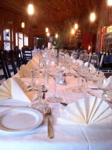 Gallery image of Brekkestranda Fjordhotel in Brekke