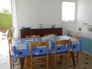 Fotografia z galérie ubytovania Appartement T2, 5 pers, à 10 min de la plage, terrasse, parking, animaux acceptés - Notre-Dame-de-Monts - FR-1-540-237 v destinácii Notre-Dame-de-Monts