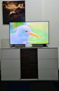 TV a/nebo společenská místnost v ubytování Ghurfati