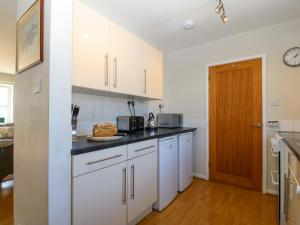 Gallery image of Bwthyn Gwyn Bach in Pwllheli +21 photos