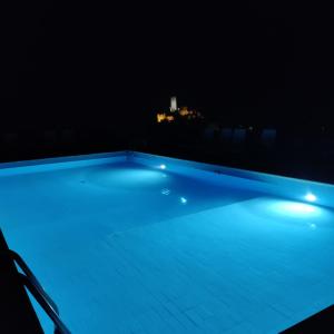 Kolam renang di atau dekat dengan Albergo Drena