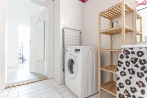 Galeriebild der Unterkunft Comfy 3BR Shared Apartment - U6 Subway, Danube & Millenium City in Wien
