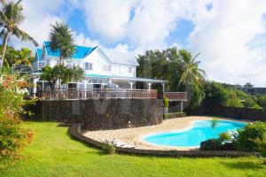 A piscina localizada em THE BAY ou nos arredores