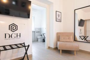 TV a/nebo společenská místnost v ubytování DOMINA Guest House