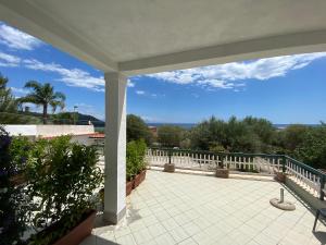 A balcony or terrace at ''Dimora BellaVista'' - Marina di Camerota