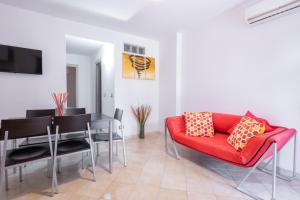 A seating area at Villa La Vigna