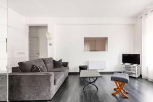 TV a/nebo společenská místnost v ubytování MAISON CENTRE VILLE + GARAGE