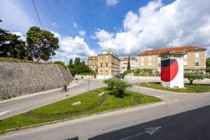 Budova, v ktorej sa apartmán nachádza