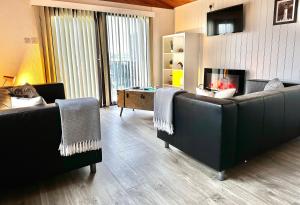 Gallery image of Lodge Cabin with Fabulous Views - Farm Holiday in Stranraer +62 photos