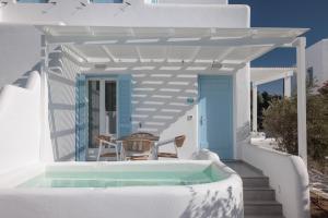A balcony or terrace at Agia Anna Living