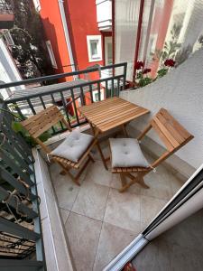 Balkón nebo terasa v ubytování Apartmani Jedro