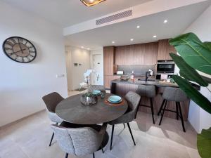 Η κουζίνα ή μικρή κουζίνα στο Casa Torwoods Las Colinas