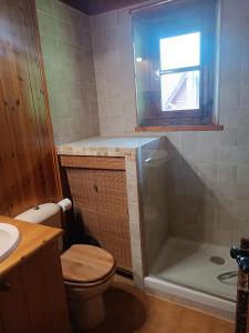 Koupelna v ubytování Duplex Cerler + 5 fotografií