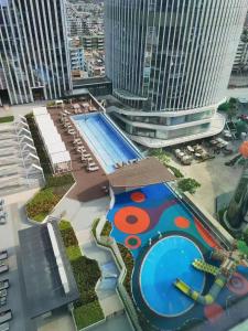 Bazén v ubytování EVEN Hotel Zhongshan City Center by IHG nebo v jeho okolí