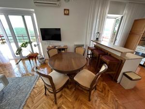 TV a/nebo společenská místnost v ubytování Apartment Ljubica