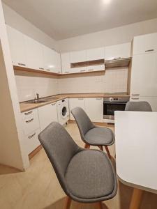 Fotografie z fotogalerie ubytování Apartment STAR Brno with terrace 5 v destinaci Komín