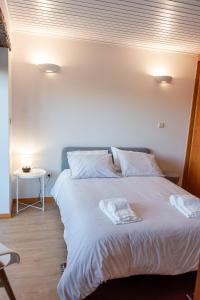 Postel nebo postele na pokoji v ubytování CASAS DA MORGADINHA - Casas de Férias e Turismo Rural