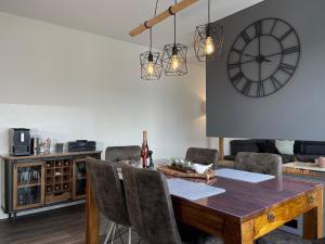 Fotografie z fotogalerie ubytování Schickes Ferienhaus in Heringhausen mit Sauna v destinaci Diemelsee