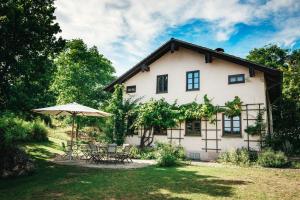 Zahrada ubytování Haus Archaeopteryx – privater Außen-Pool – einzigartig im Naturpark