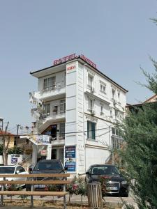 Το κτήριο όπου στεγάζεται  το ξενοδοχείο