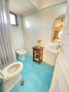 Un baño de Splendida villa con piscina