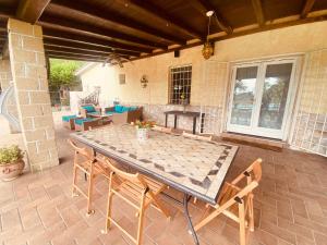 Patio nebo venkovní prostory v ubytování Splendida villa con piscina