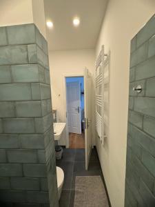 Koupelna v ubytování Boutique Hotel Pension Luisengrün Küche 1Gbs WLAN Netflix Disney MagentaTV