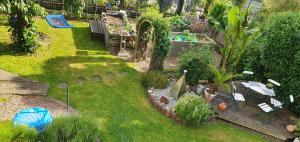 an aerial view of a garden with a bird cage at Ferienwohnung Rettersheim Mainspessart in Rettersheim