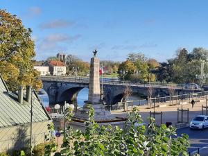 Fotografie z fotogalerie ubytování Appartement bord de Saône v destinaci Gray