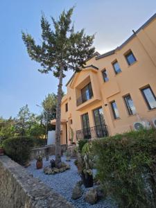 Το κτήριο όπου στεγάζεται  ο ξενώνας