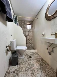 Koupelna v ubytování Sofia apartment B - Stavros