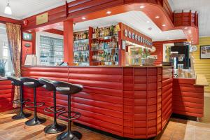 Lounge nebo bar v ubytování Lyngseidet Gjestegård AS