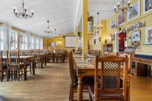 Restaurace v ubytování Lyngseidet Gjestegård AS