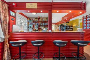 Lounge nebo bar v ubytování Lyngseidet Gjestegård AS