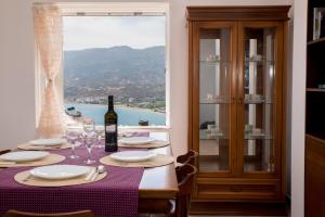 Nespecifikovaný výhled na hory nebo výhled na hory při pohledu z apartmánu