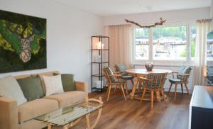 Posezení v ubytování SWISSME - Neu-Seeblick-Balkon-Parkplatz-Nahe Bergbahn + 16 fotografií
