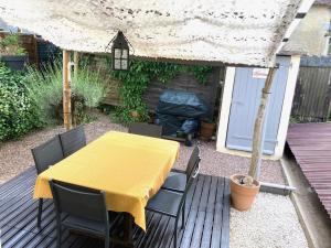 Αίθριο ή υπαίθριος χώρος στο Guédelon 10 min Linge fourni Gîte MGB