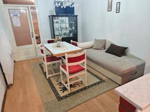 Predel za sedenje v nastanitvi Apartmani, sobe Žiža