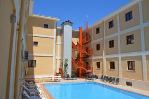 Bazén v ubytování Hotel Citti nebo v jeho okolí