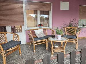 Predel za sedenje v nastanitvi Apartmani, sobe Žiža